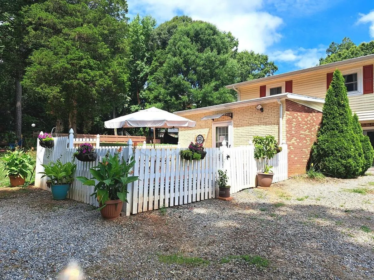 Quiet Retreat For Business Or Family Trip Apartment Charlotte United States